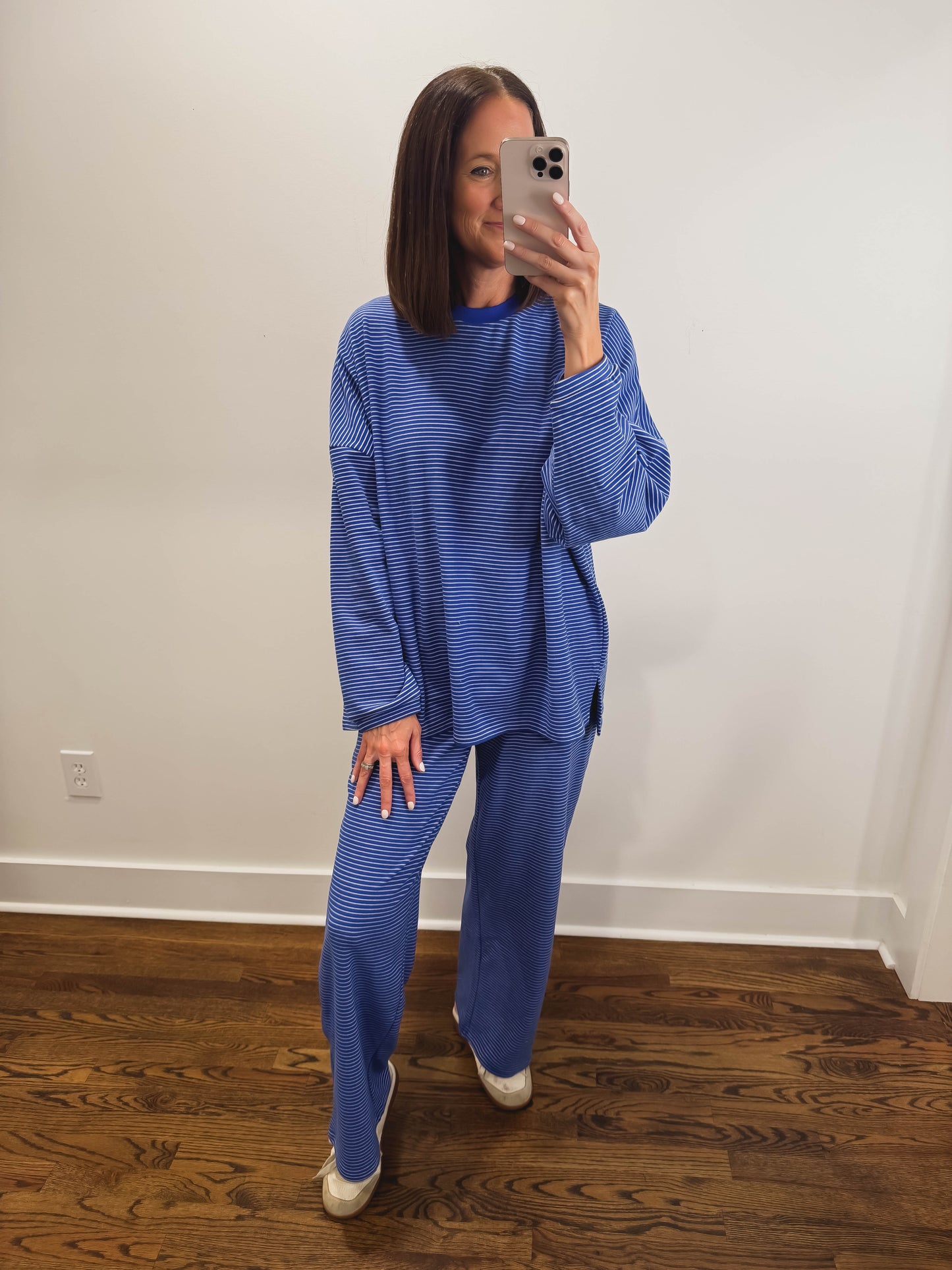 The Levi Pants in Royal Blue