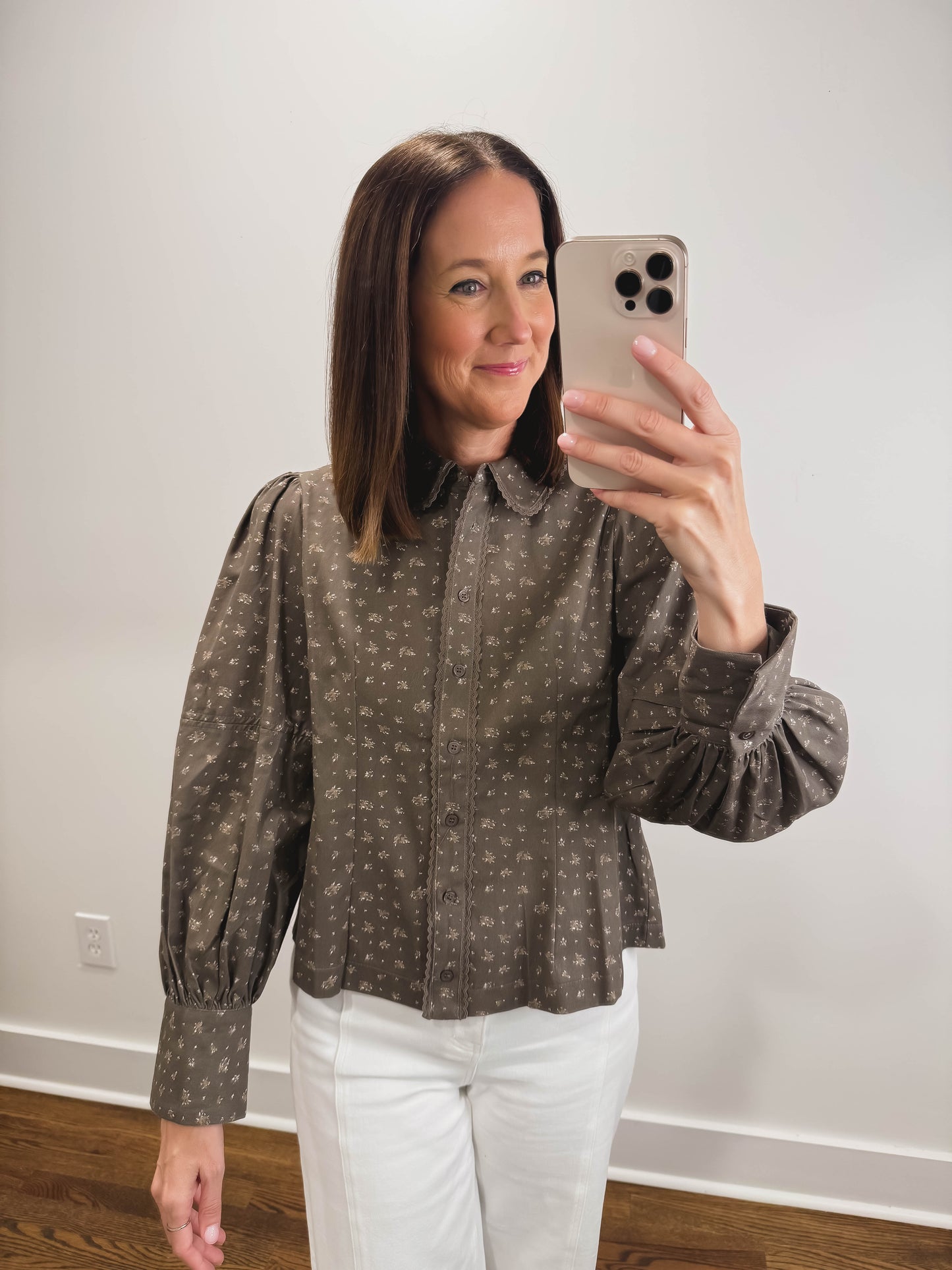 The Prairie Floral Shirt in Brown