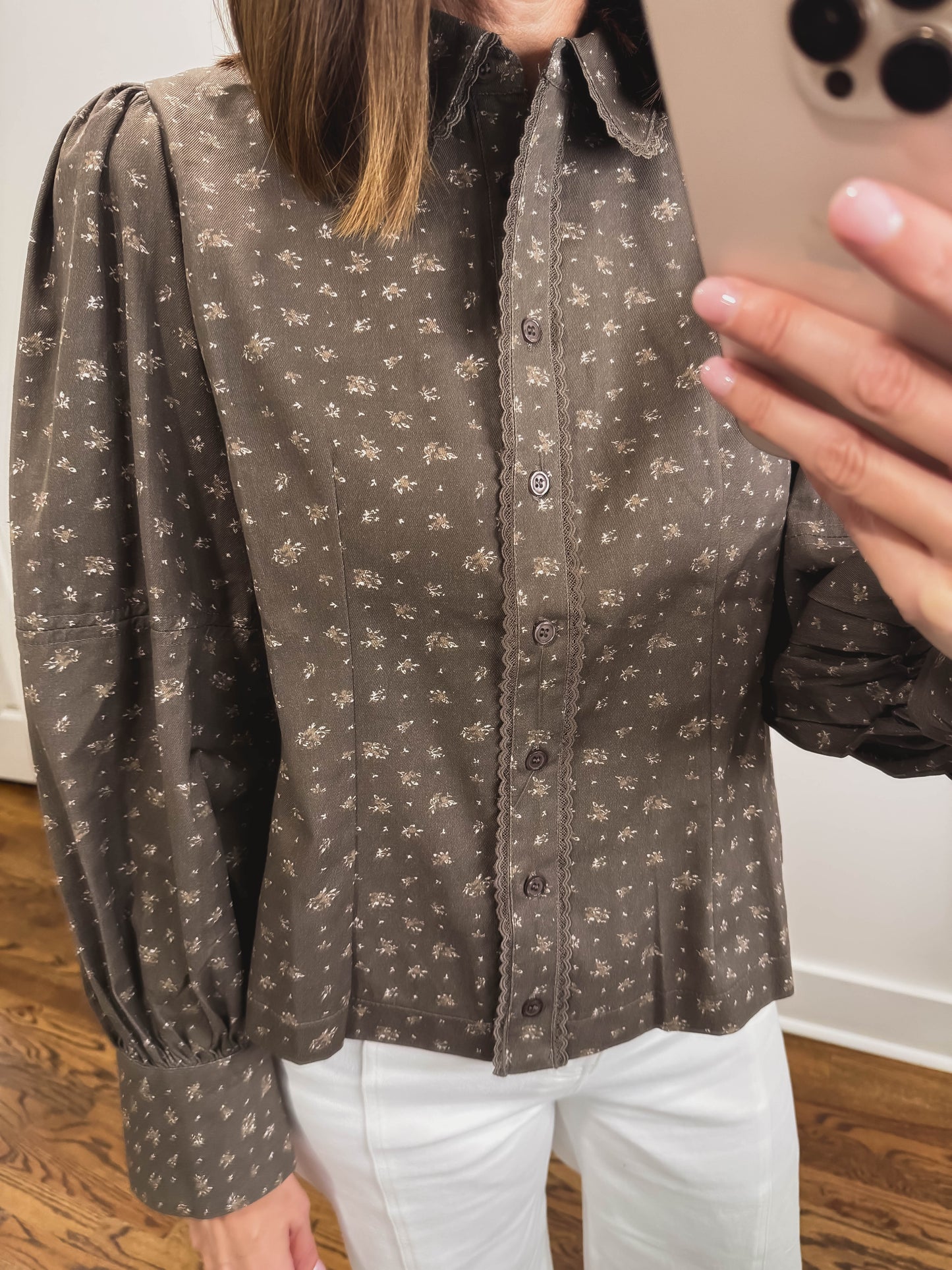 The Prairie Floral Shirt in Brown