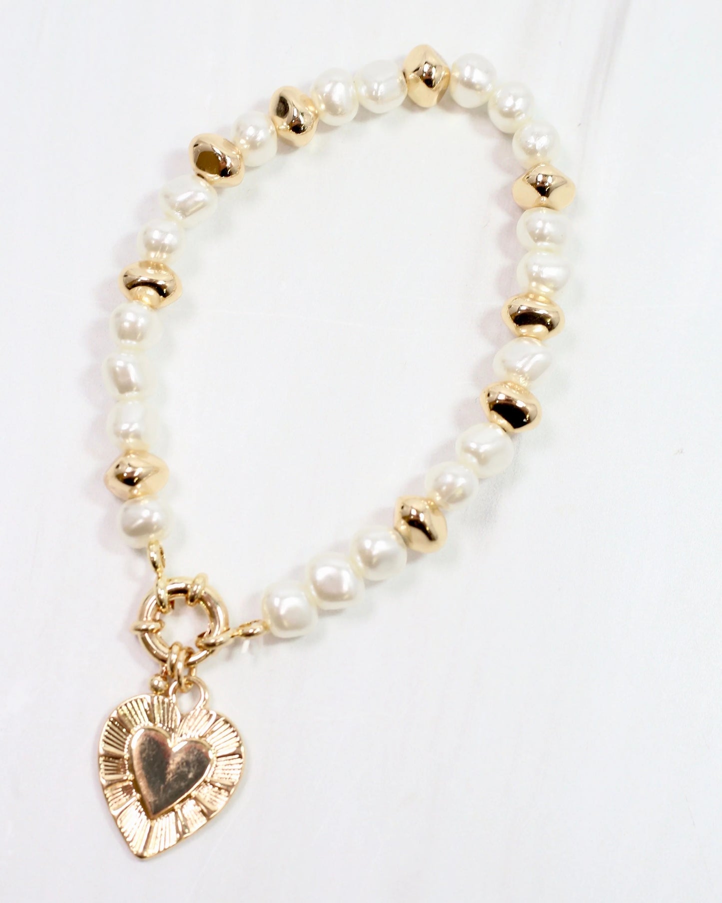 Benji Pearl and Heart Charm Bracelet Gold